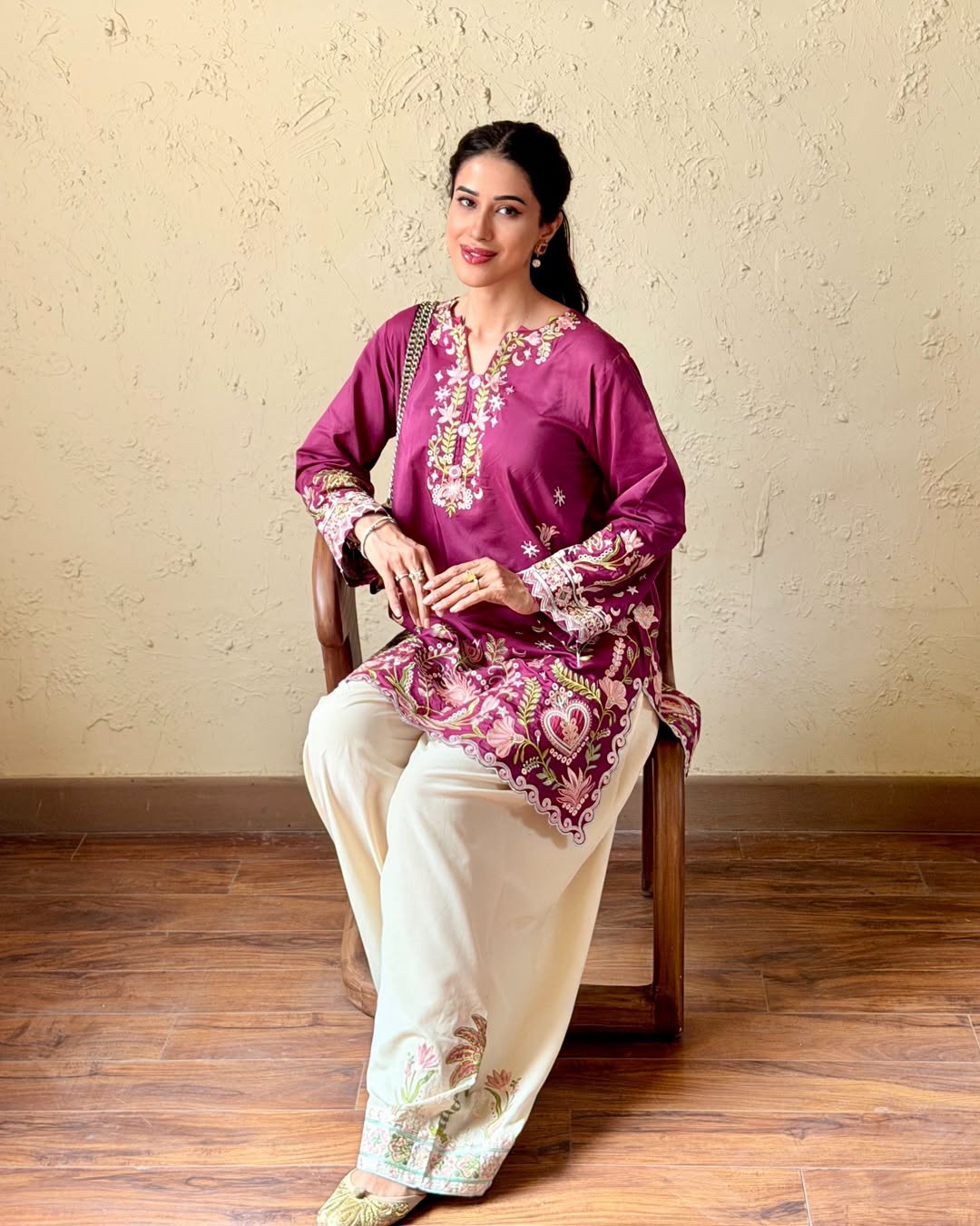 PK Inspired 2 pc suit -  Detailed Embroidered Work - Trends By Marium